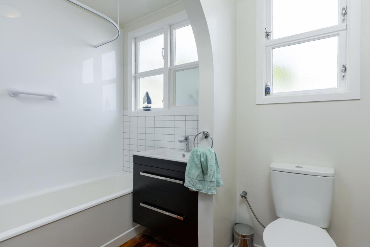 Seaview Apartment Пиктон Экстерьер фото